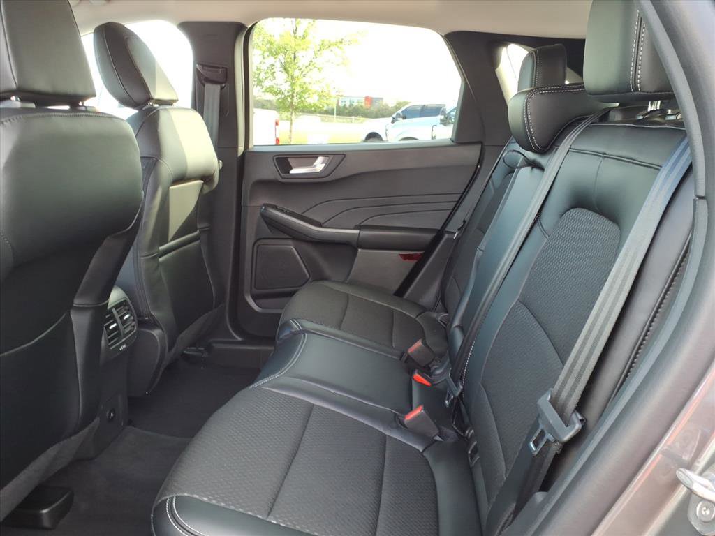New 2026 Ford Escape SE image 13