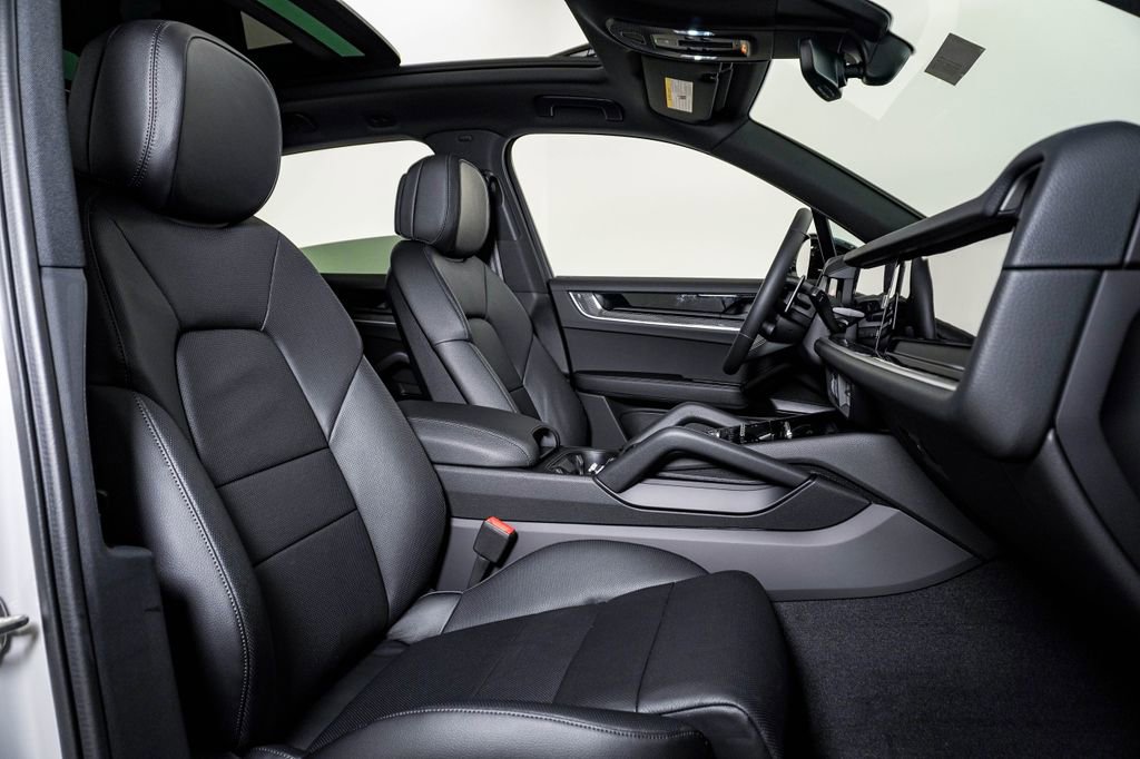 New 2026 Porsche Cayenne image 15