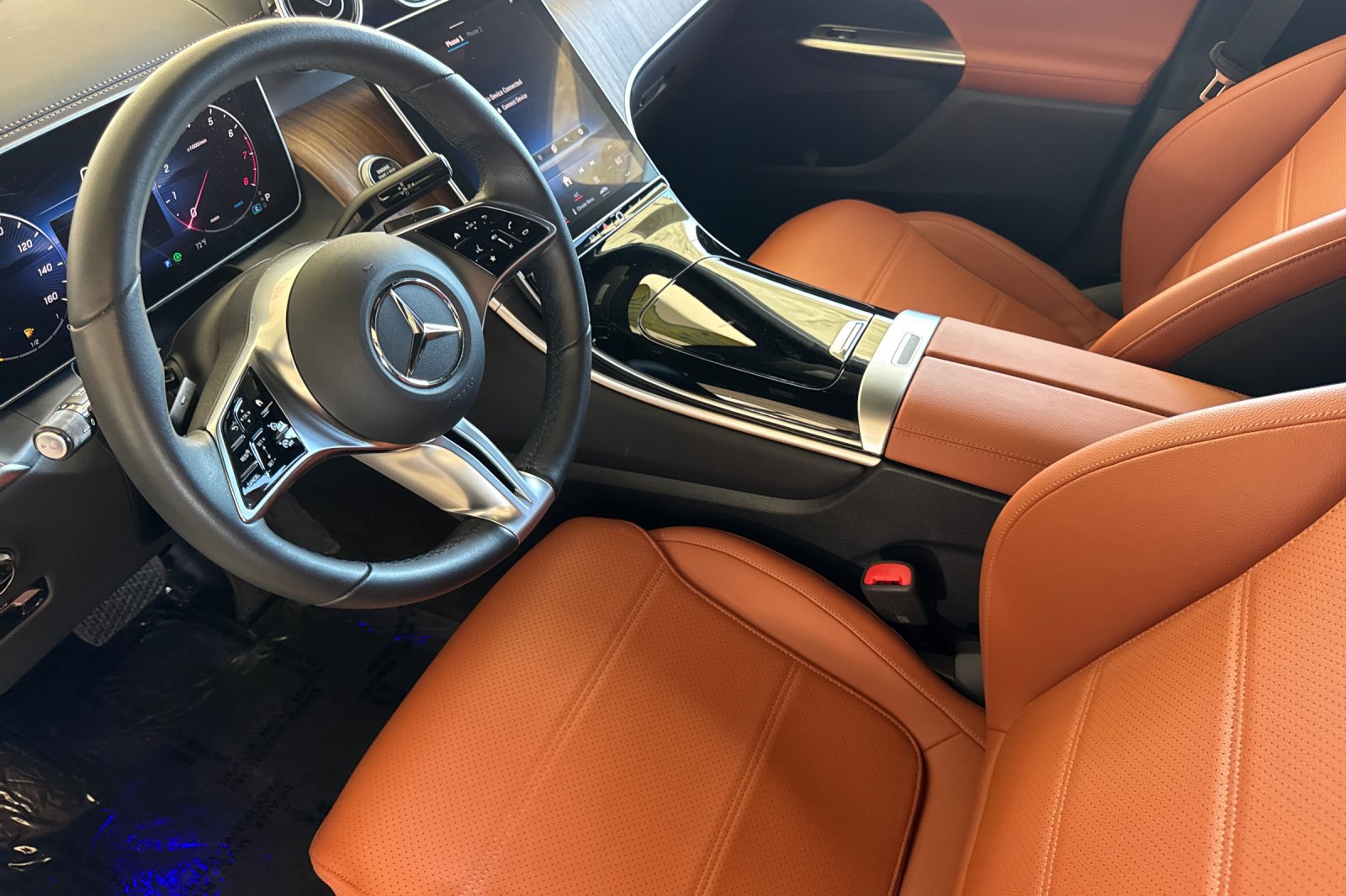 Certified 2024 Mercedes-Benz GLC 300 image 10