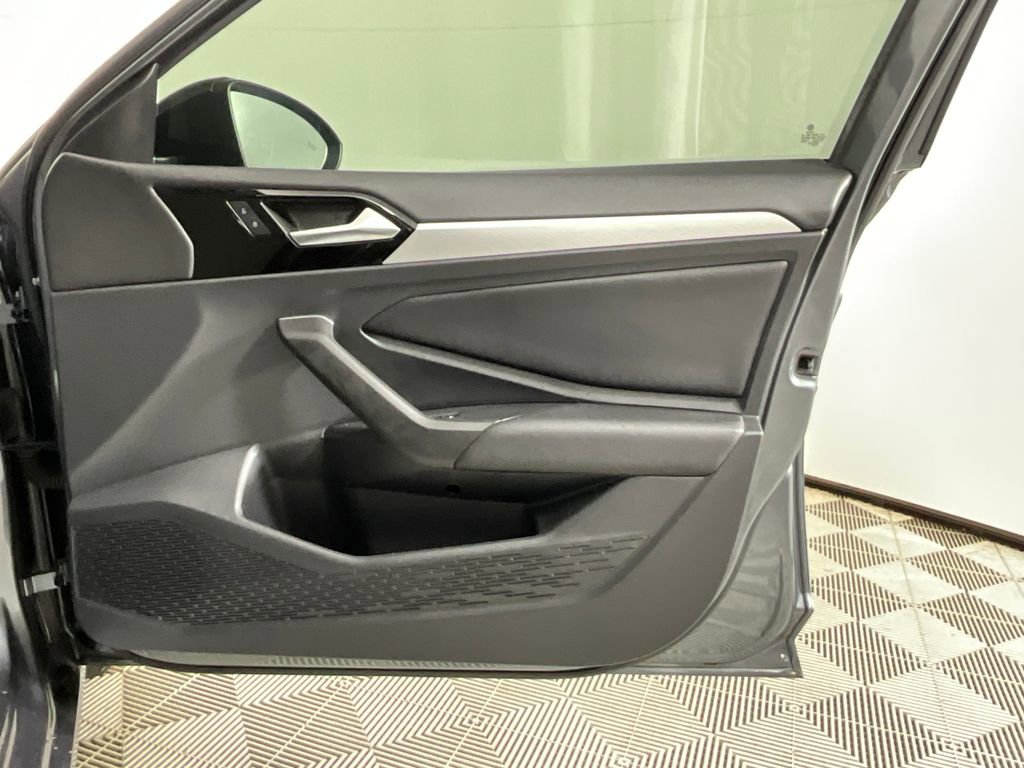 Used 2021 Volkswagen Jetta R-Line image 21