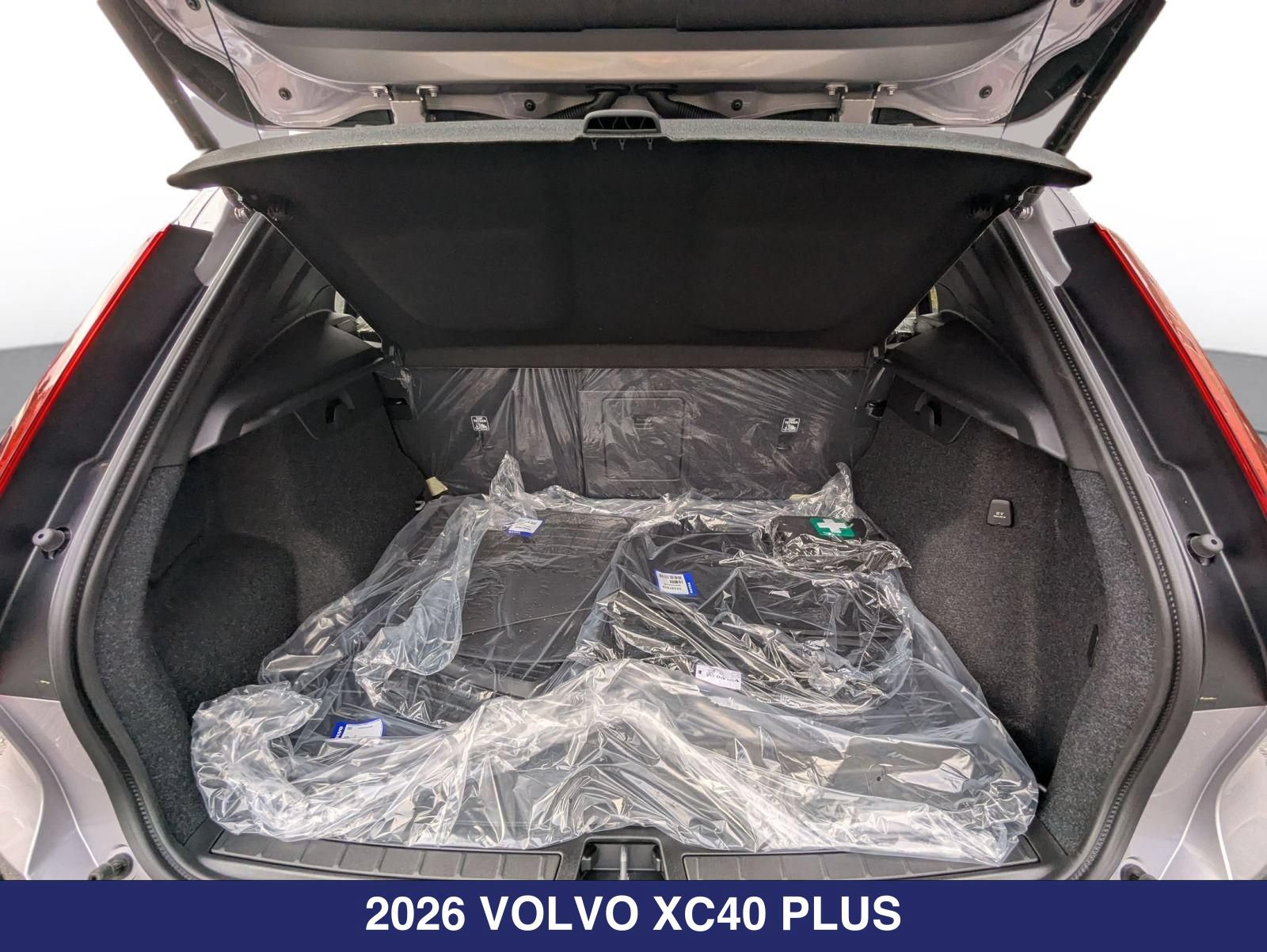 New 2026 Volvo XC40 B5 Plus w/ Protection Package Premier AWD/4WD image 21