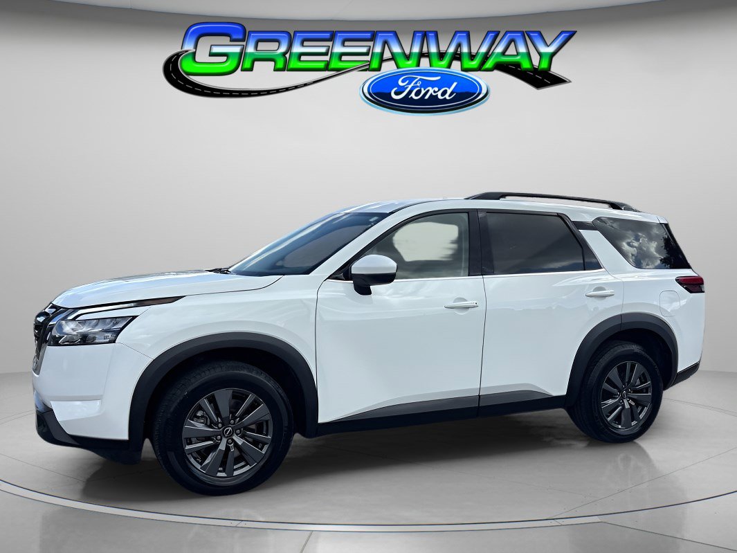 Used 2023 Nissan Pathfinder SV