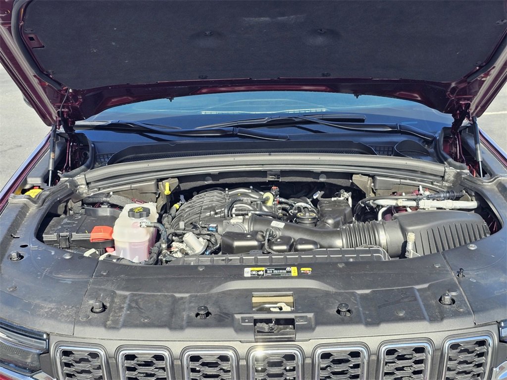 Used 2025 Jeep Grand Cherokee Laredo X w/ Luxury Tech Group I image 26