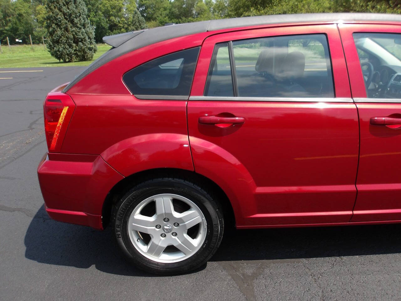 Used 2009 Dodge Caliber SXT FWD image 31