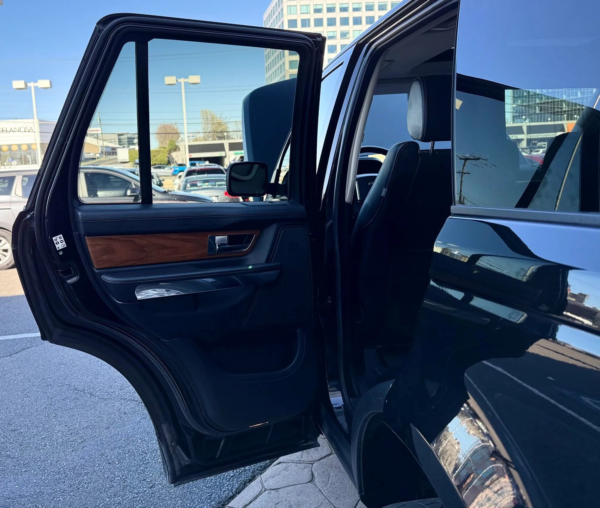 Used 2013 Land Rover Range Rover Sport HSE LUX image 28