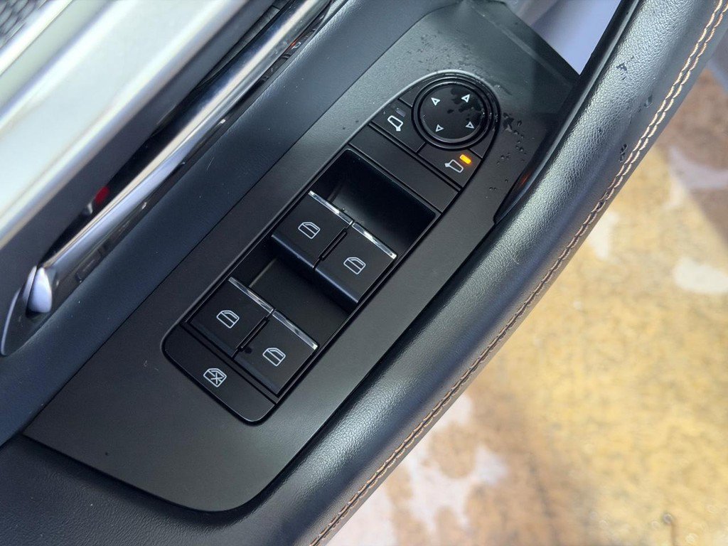 Used 2025 MAZDA CX-90 3.3 Turbo w/ Preferred Package image 17