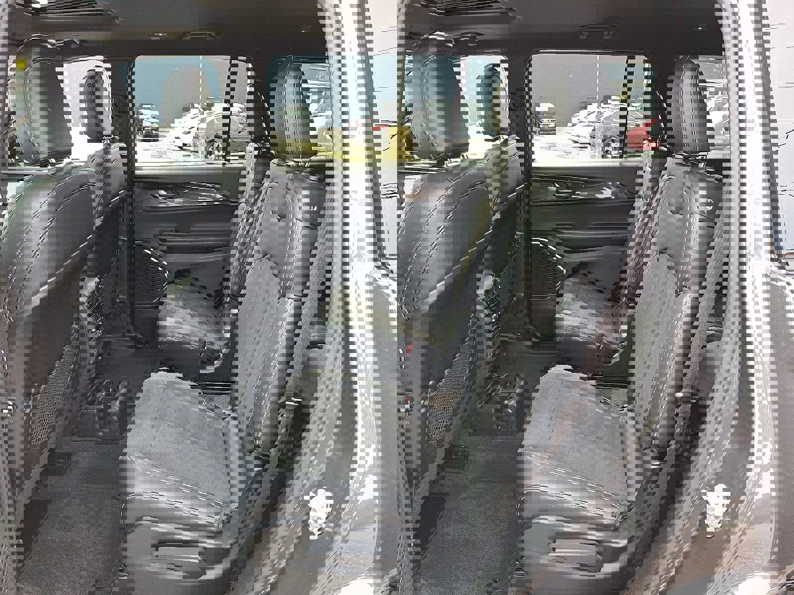 Used 2022 Jeep Grand Cherokee L Laredo image 11