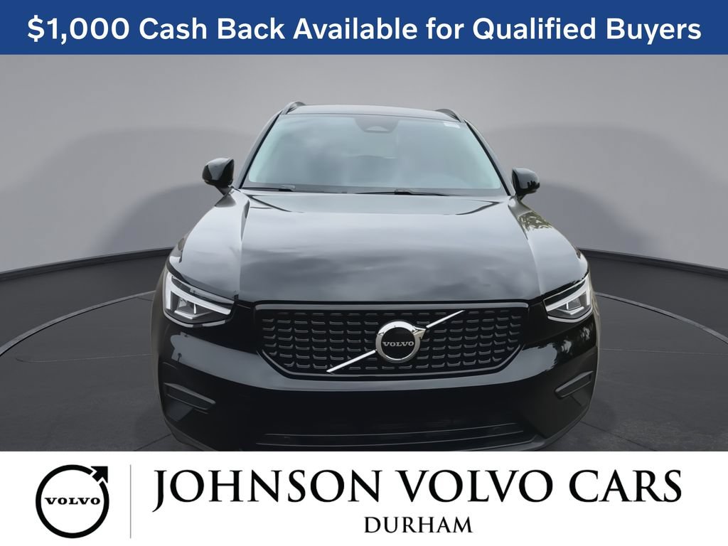 New 2026 Volvo XC40 B5 Core w/ Climate Package AWD/4WD image 3