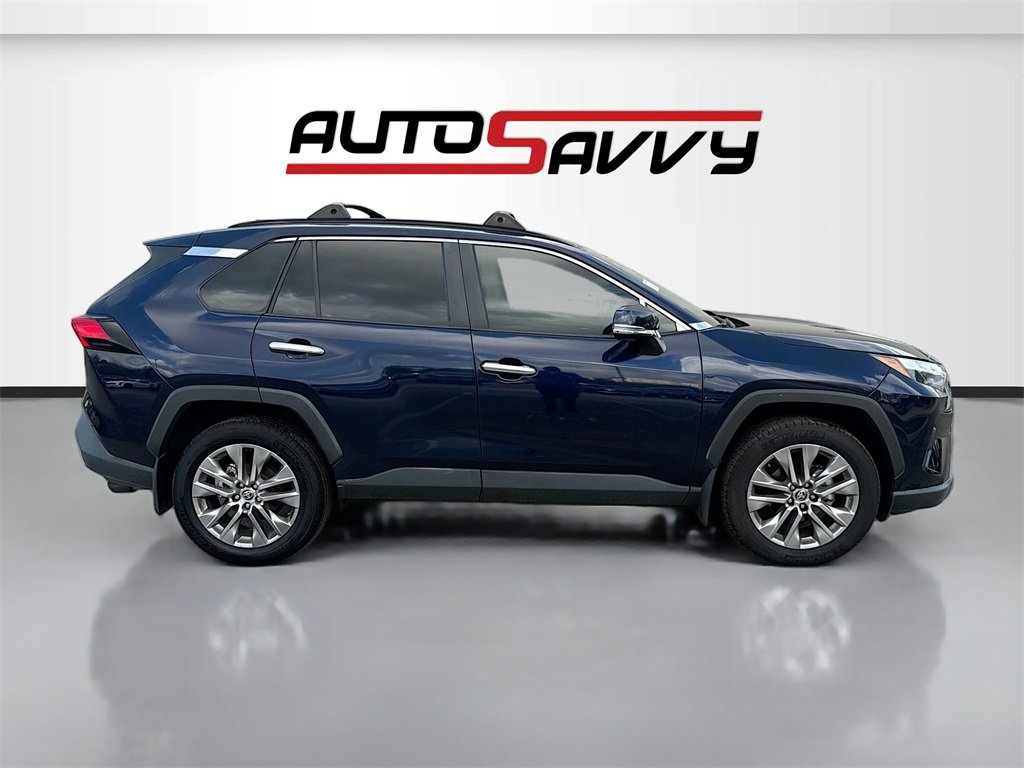 Used 2023 Toyota RAV4 XLE Premium image 8