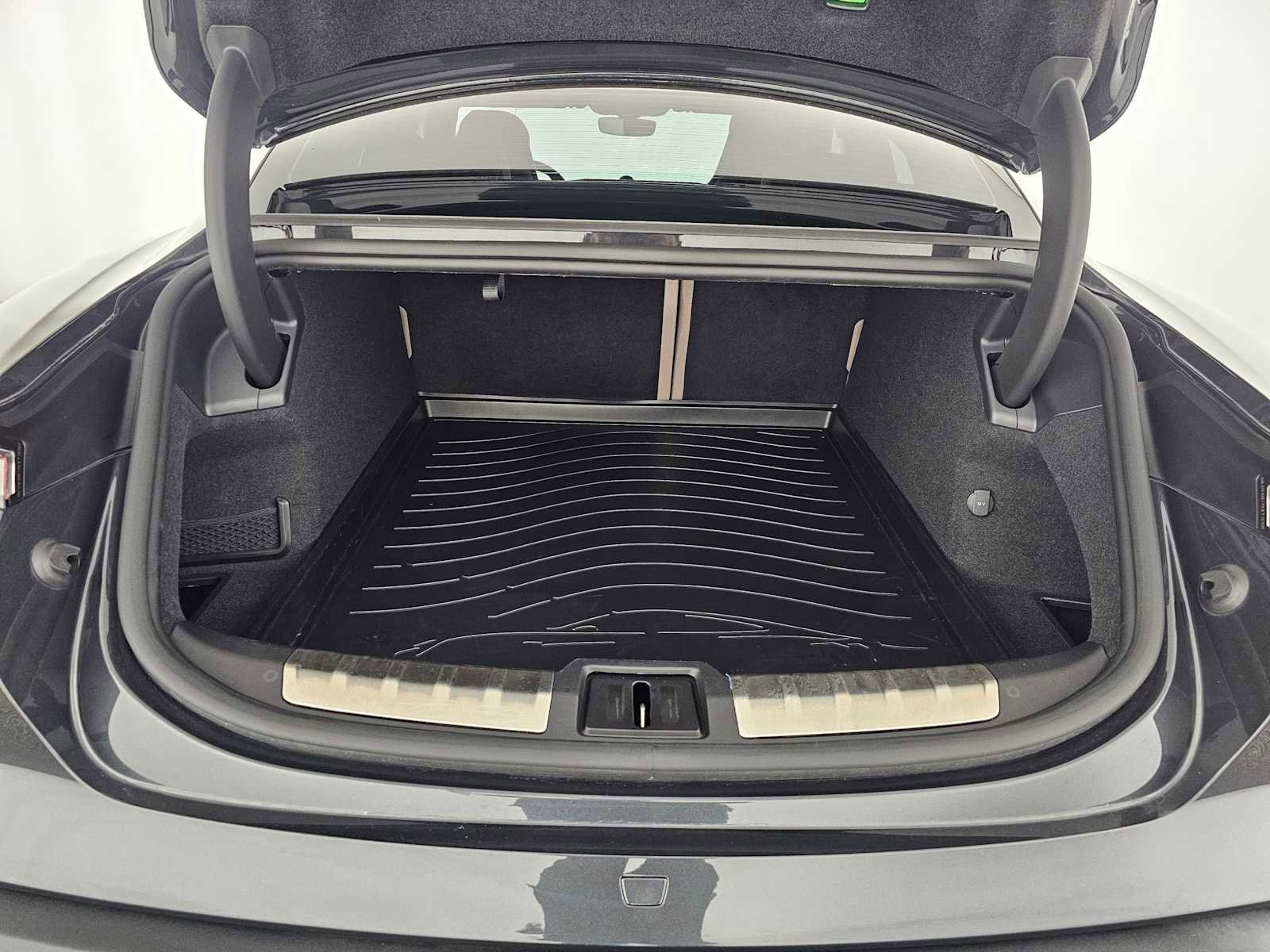 Used 2022 Porsche Taycan 4S image 14