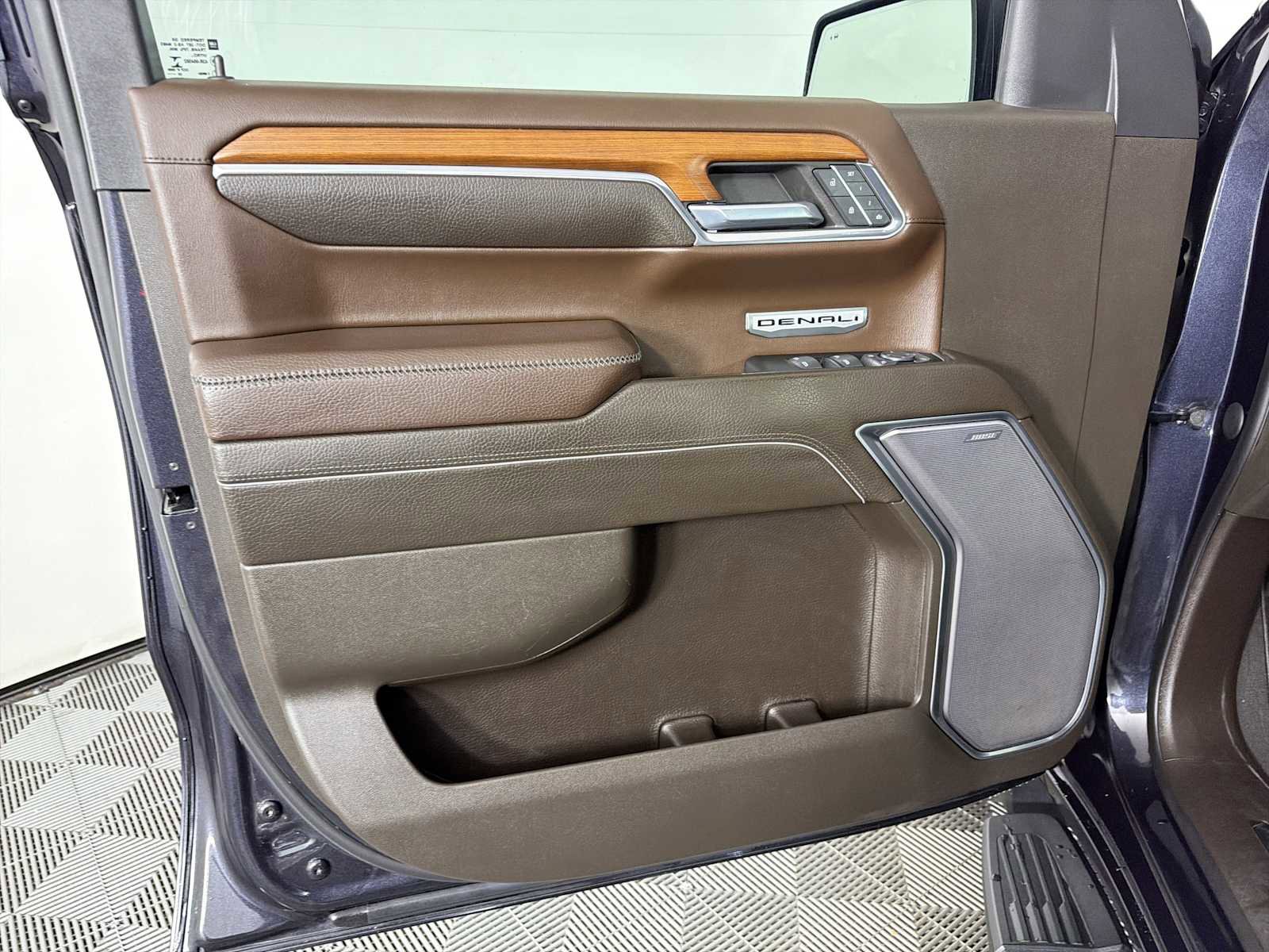 Used 2022 GMC Sierra 1500 Denali AWD/4WD image 8