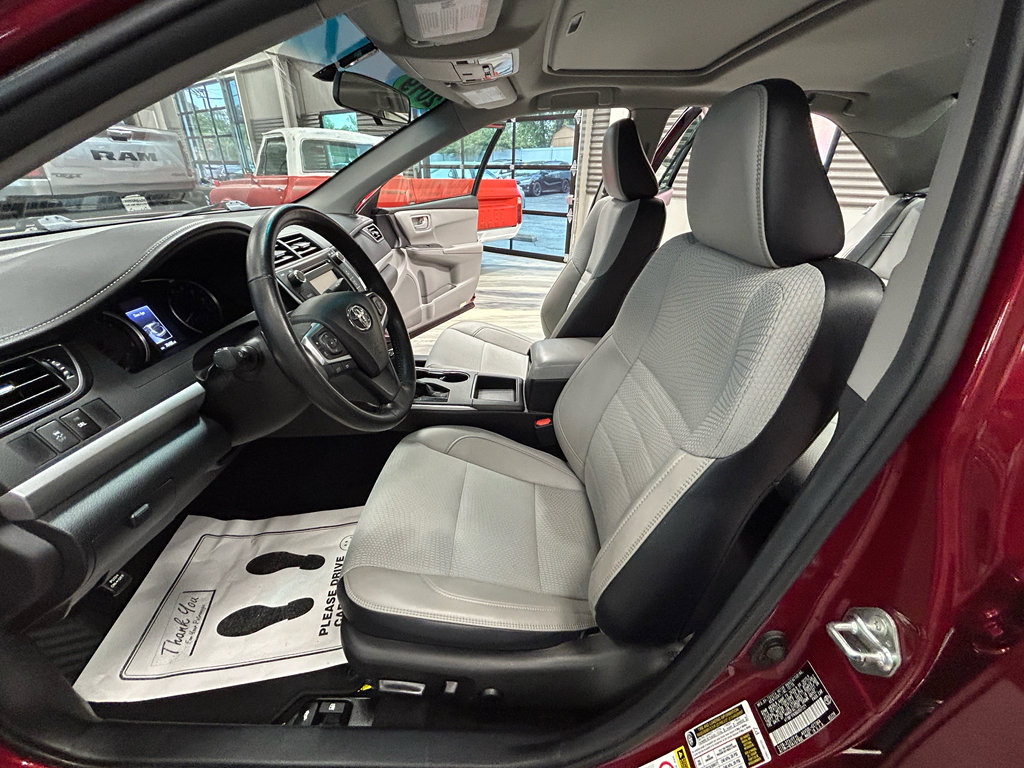 Used 2016 Toyota Camry SE w/ Moonroof Package FWD image 51