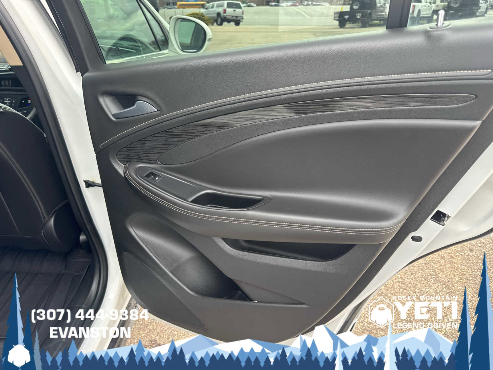 Used 2018 Buick Envision Essence AWD/4WD image 15