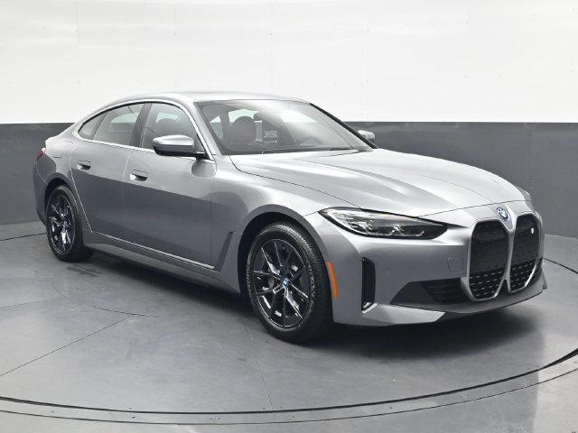 Used 2024 BMW i4 eDrive35 w/ Premium Package RWD image 2