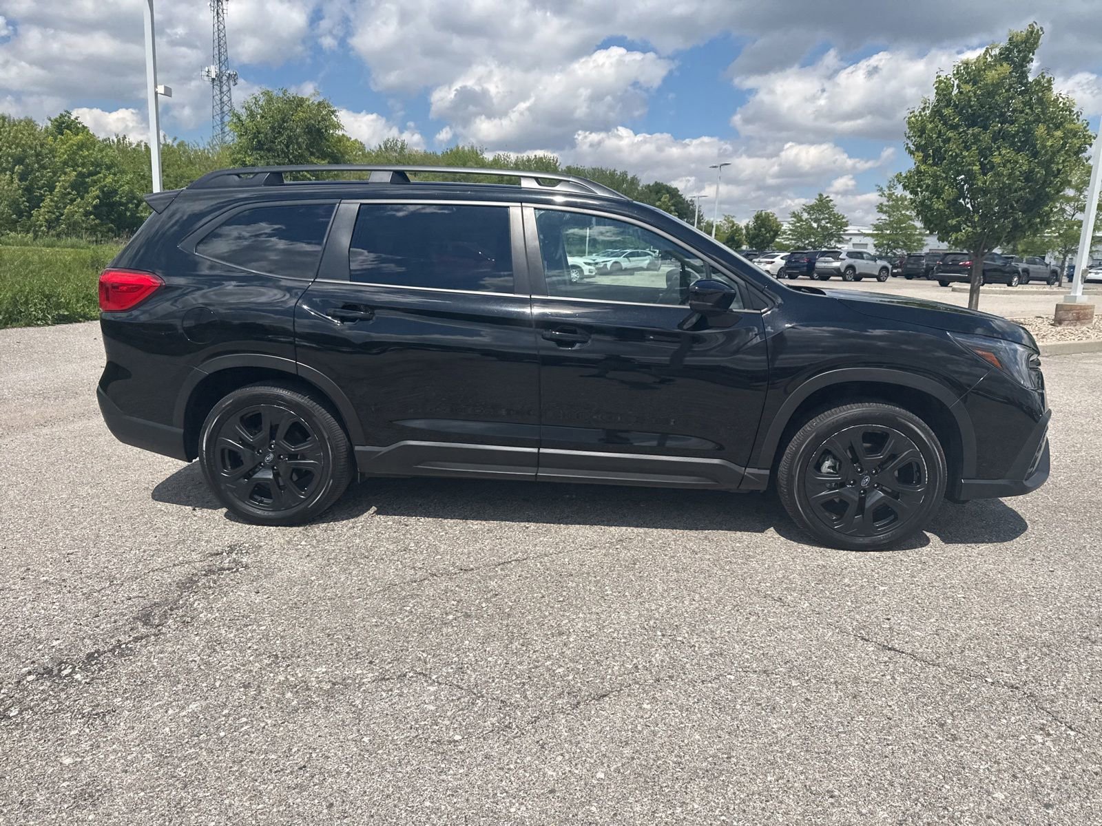 Certified 2024 Subaru Ascent Onyx Edition Limited AWD/4WD image 11