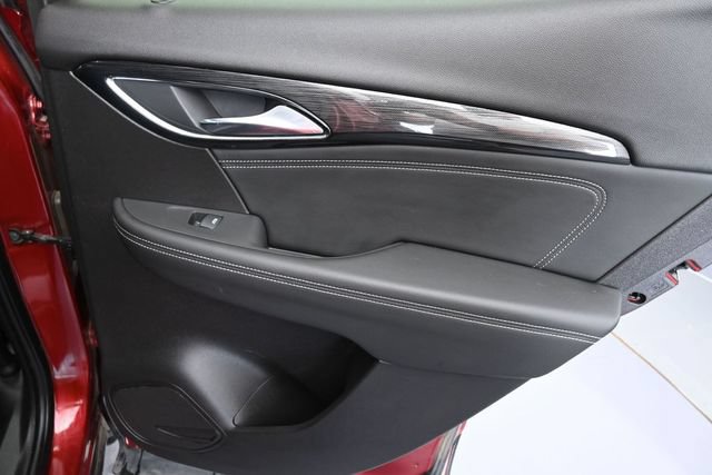 Used 2023 Buick Envision Essence w/ Sport Touring Package FWD image 29