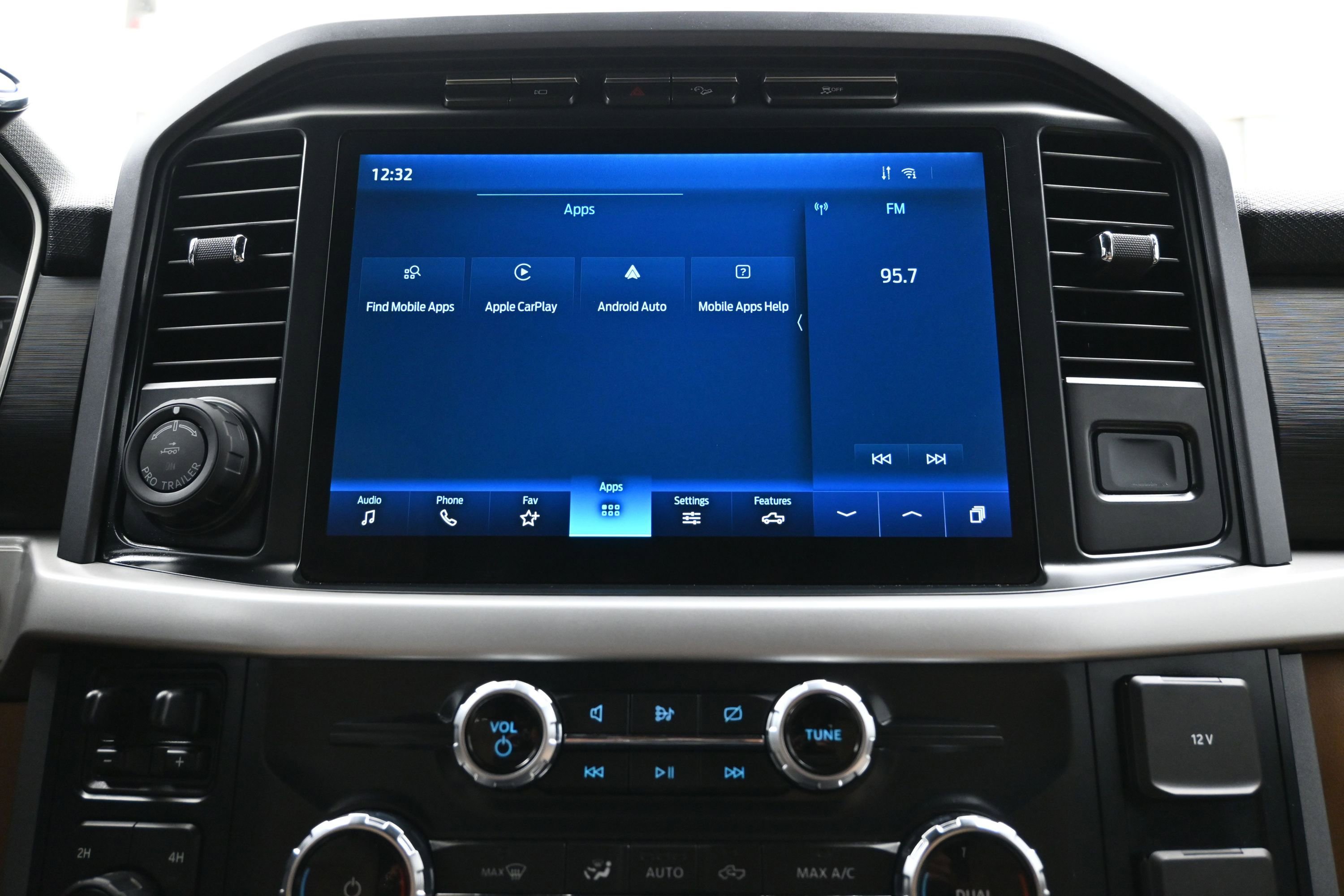 Used 2022 Ford F150 XLT w/ Equipment Group 302A High AWD/4WD image 36