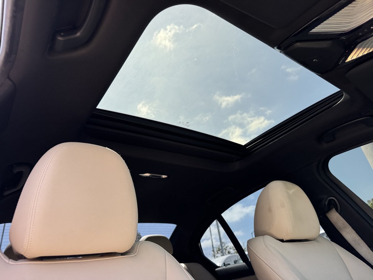 Used 2020 BMW 330i Sedan w/ Premium Package RWD image 14