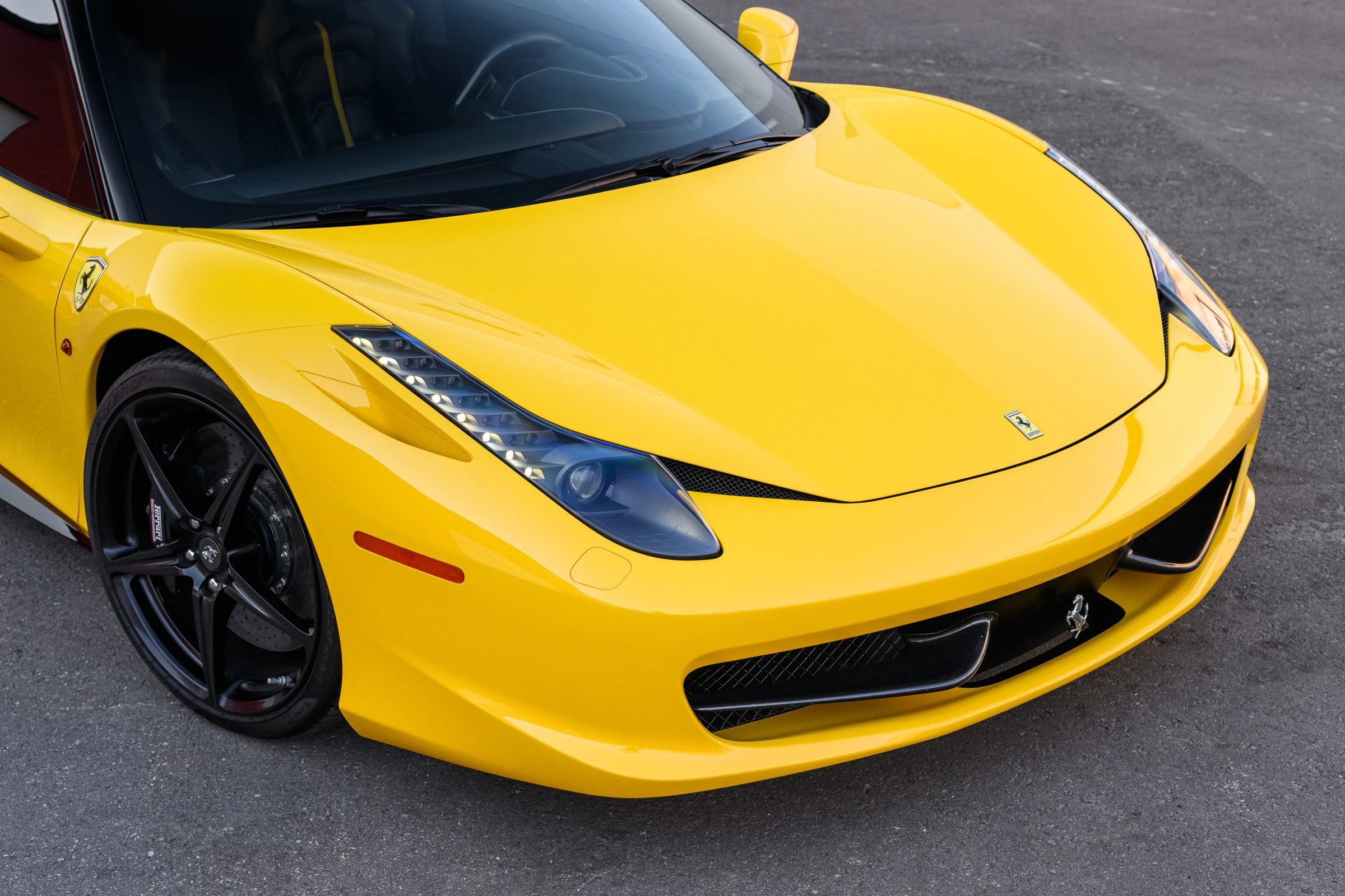 Used 2010 Ferrari 458 Italia Coupe RWD image 4