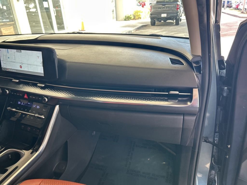 Used 2022 Kia Carnival SX Prestige image 21