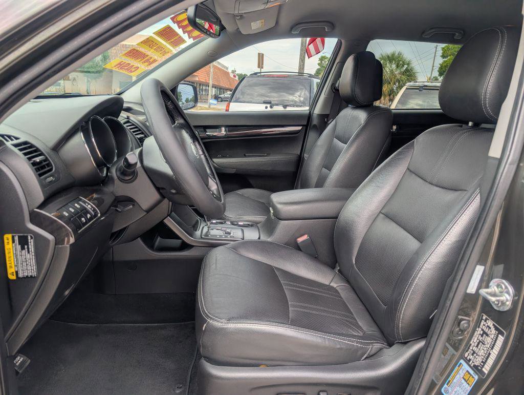 Used 2012 Kia Sorento EX w/ Premium Plus Pkg FWD image 9