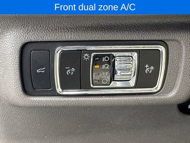 Used 2023 Lincoln Corsair AWD w/ Equipment Group 101A image 14