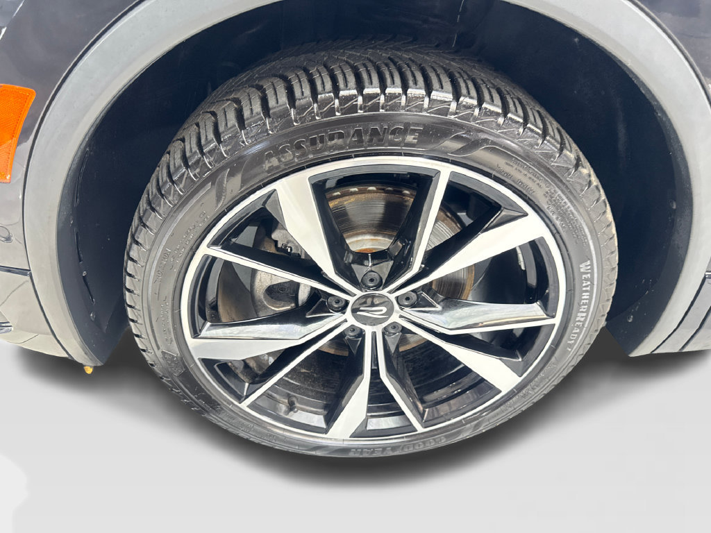 Used 2024 Volkswagen Tiguan SEL R-Line AWD/4WD image 89