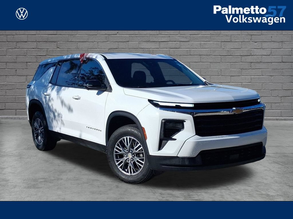 Used 2024 Chevrolet Traverse LS