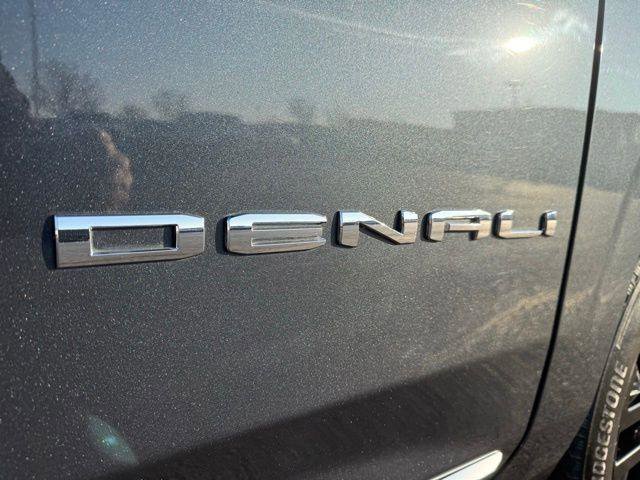 Used 2021 GMC Yukon Denali w/ Denali Premium Package RWD image 21