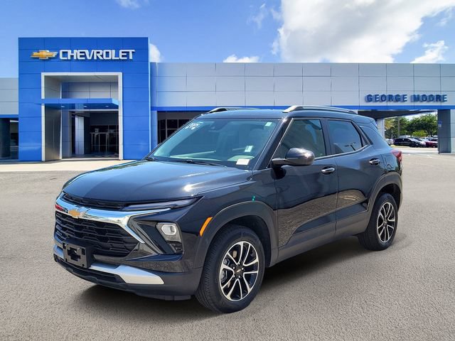 Certified 2025 Chevrolet TrailBlazer LT AWD/4WD image 2