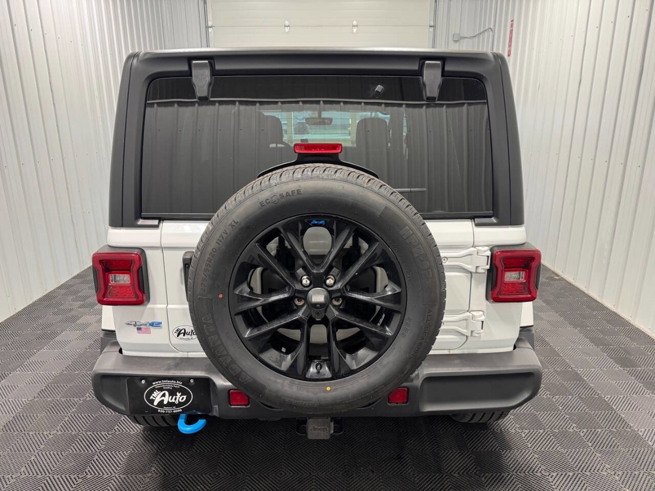 Used 2022 Jeep Wrangler Unlimited Sahara w/ Cold Weather Group image 5