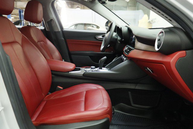 Used 2021 Alfa Romeo Giulia Ti RWD image 22