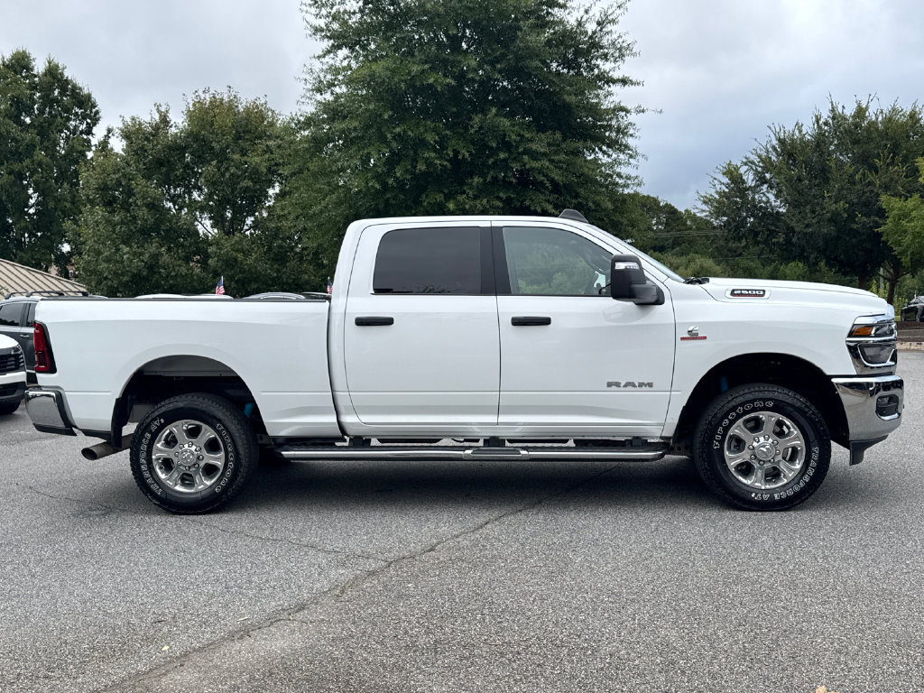 Used 2025 RAM 2500 Big Horn AWD/4WD image 4