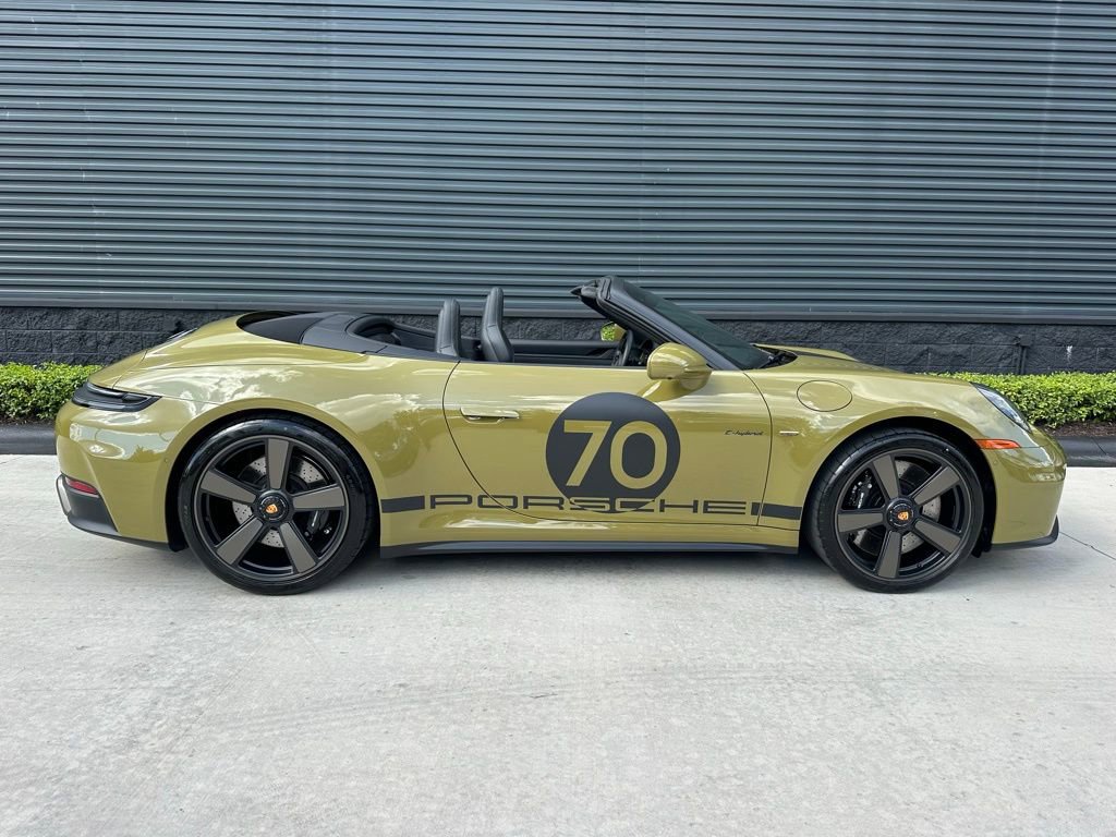 Certified 2026 Porsche 911 Carrera GTS image 15