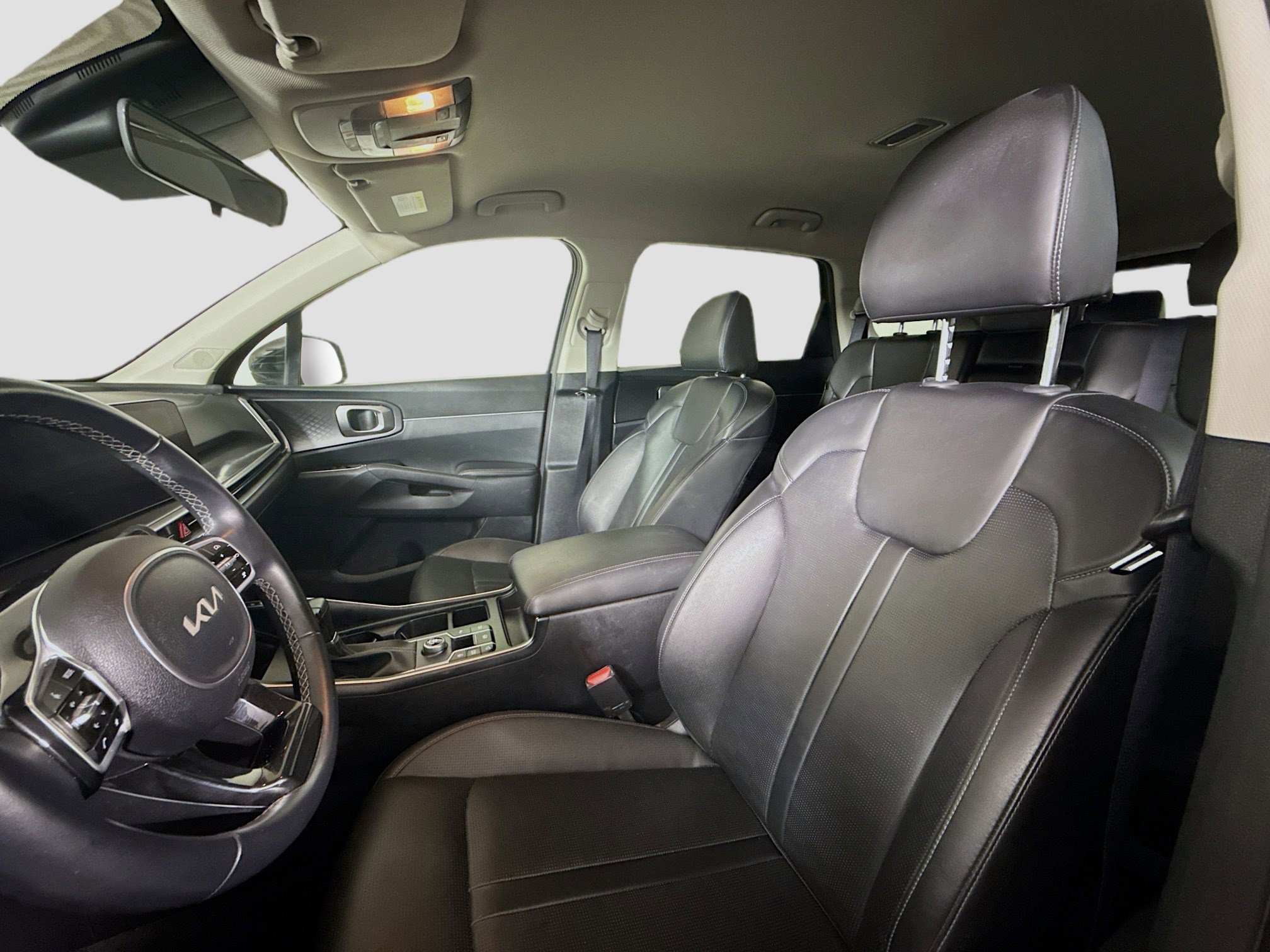 Used 2024 Kia Sorento S image 22