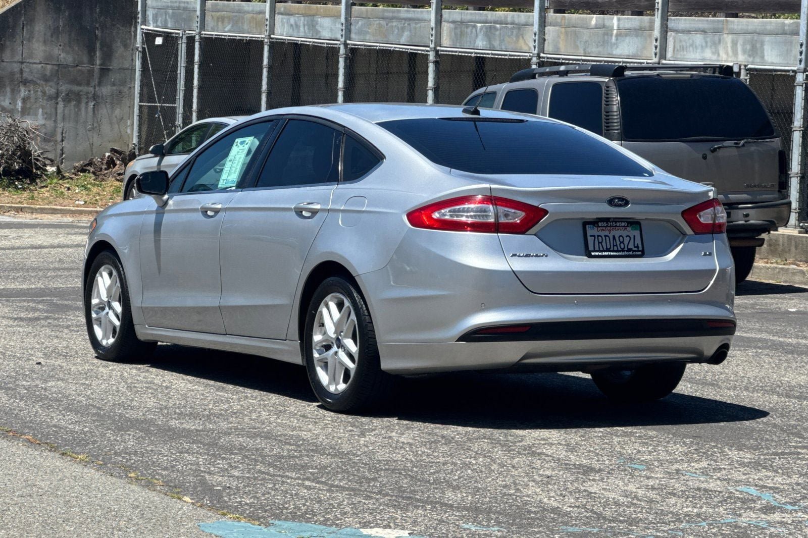 Used 2016 Ford Fusion SE FWD image 7