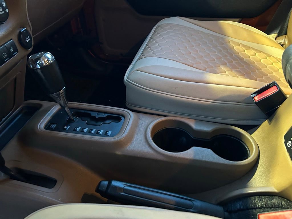 Used 2011 Jeep Wrangler Unlimited Sahara w/ Dual Top Group image 20