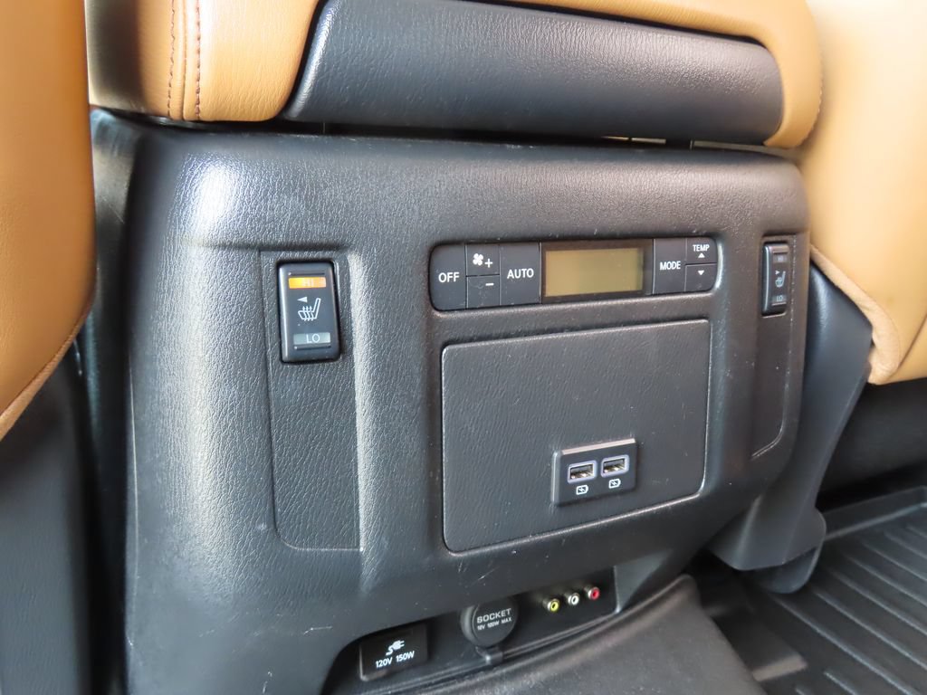 Used 2017 Nissan Armada Platinum w/ Captain Seat Package RWD image 29
