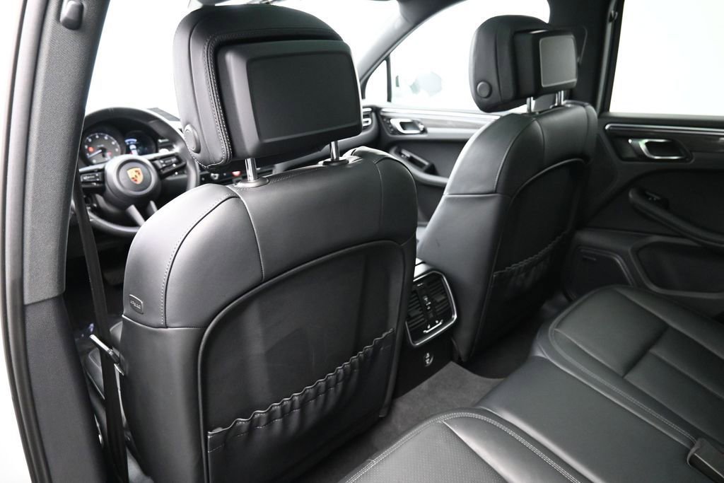 Certified 2023 Porsche Macan S AWD/4WD image 8
