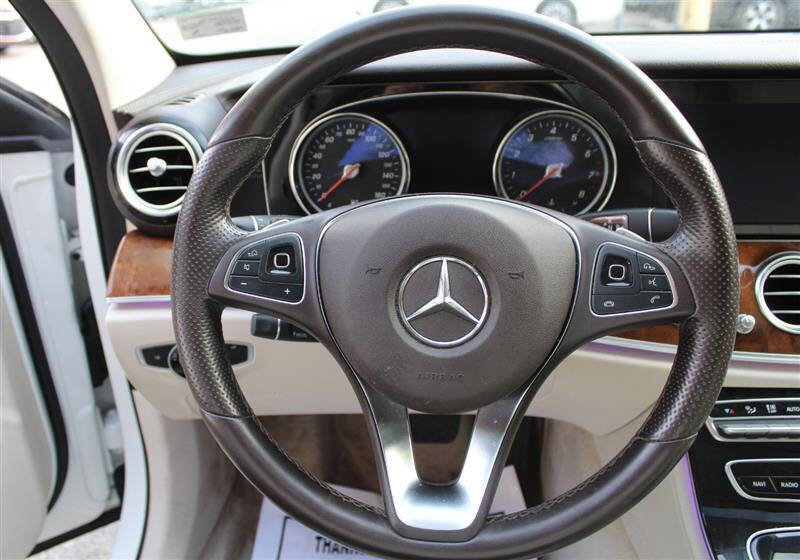 Used 2017 Mercedes-Benz E 300 image 15