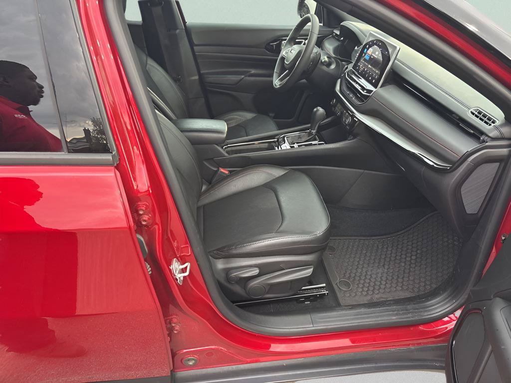 Used 2025 Jeep Compass Trailhawk AWD/4WD image 12