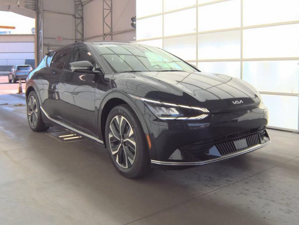 Used 2023 Kia EV6 Wind RWD image 4