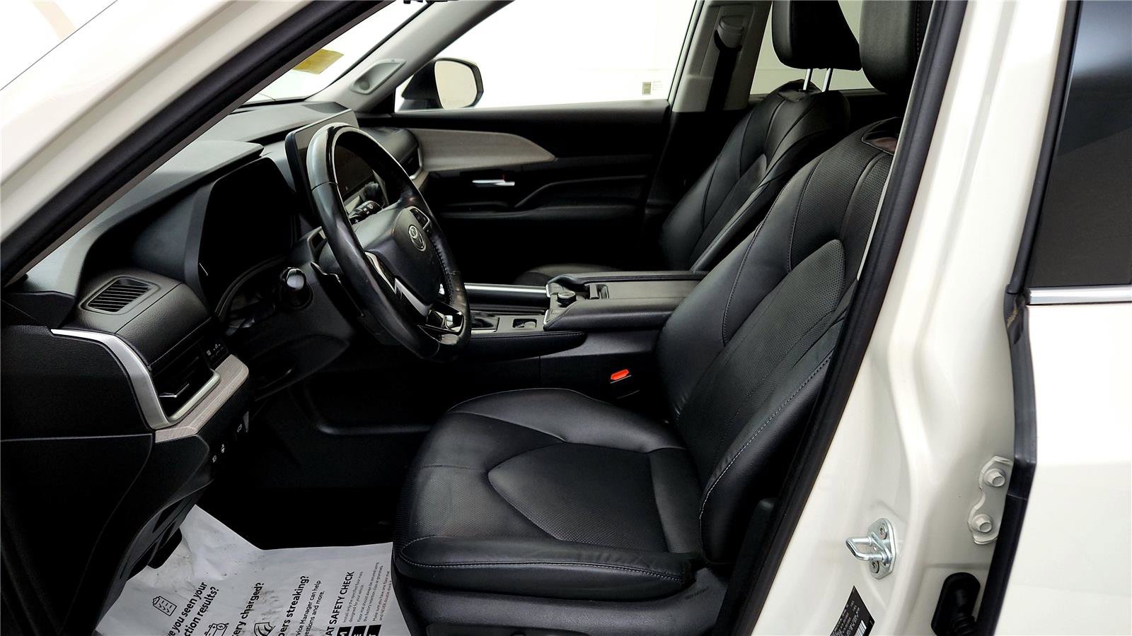 Used 2024 Toyota Grand Highlander Platinum image 15