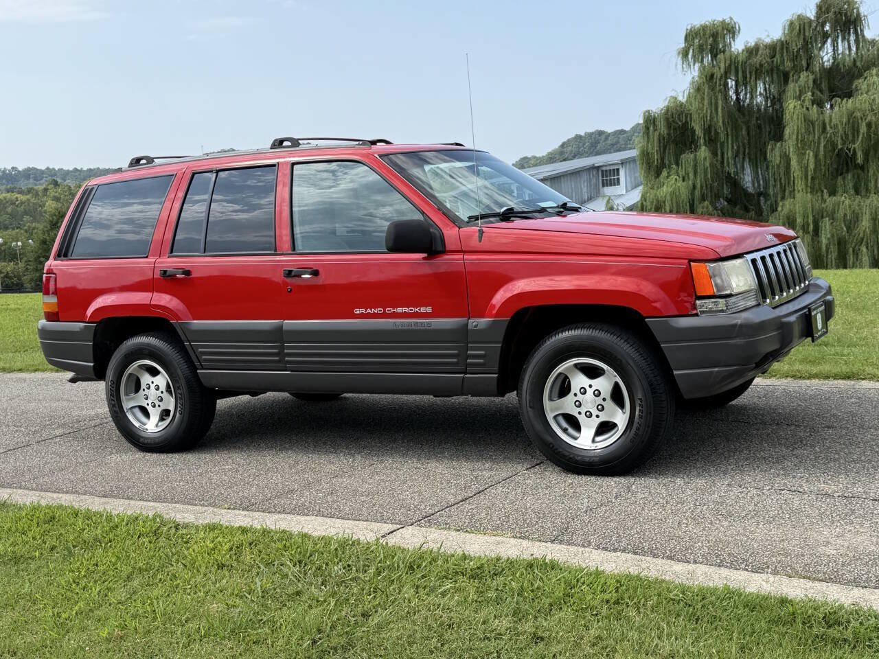 Used 1996 Jeep Grand Cherokee Laredo RWD image 19