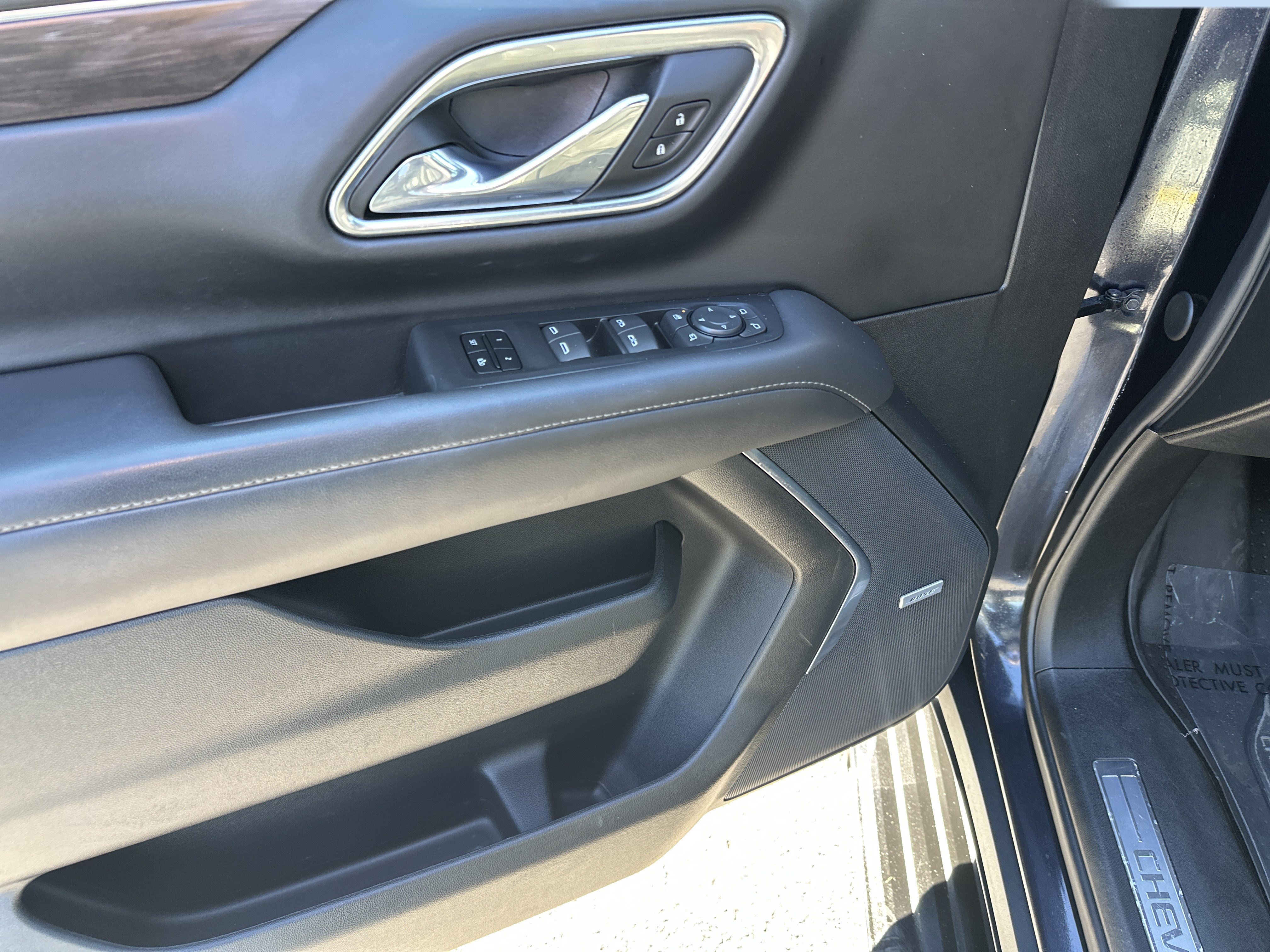 Certified 2023 Chevrolet Tahoe LT w/ Luxury Package AWD/4WD image 10