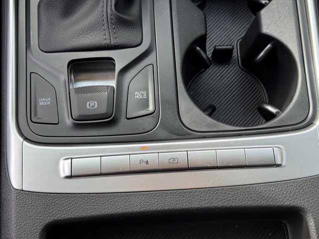 Certified 2025 Kia Carnival LX image 25