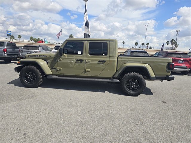 Used 2025 Jeep Gladiator Sport image 8