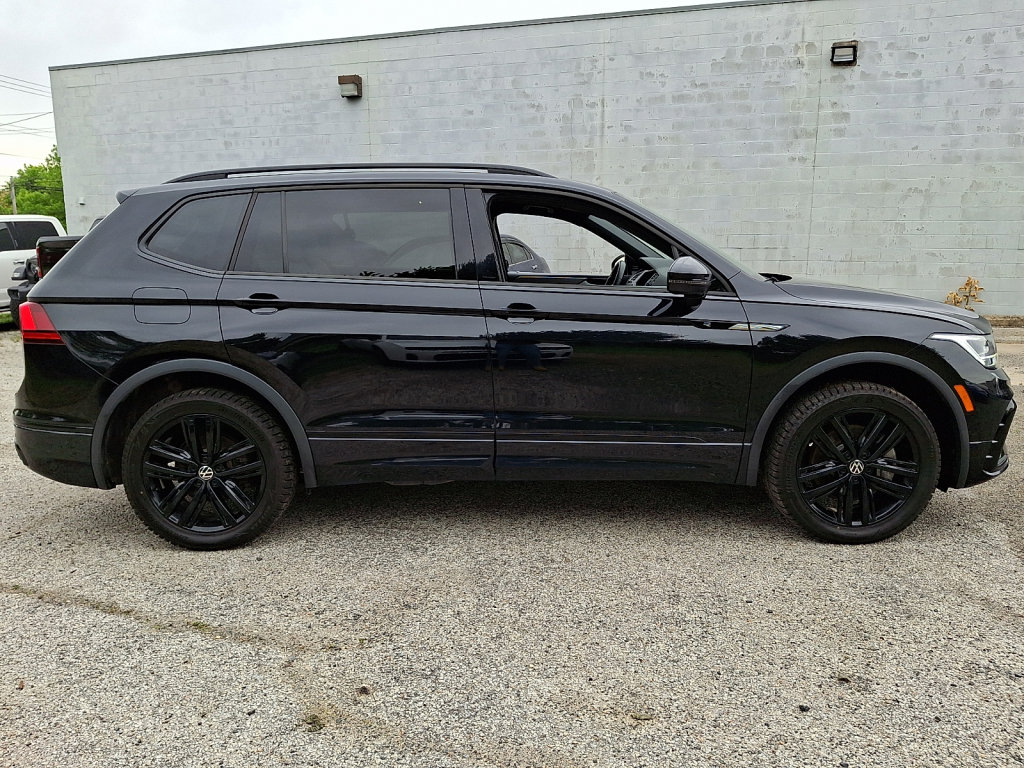 Used 2022 Volkswagen Tiguan SE R-Line AWD/4WD image 6