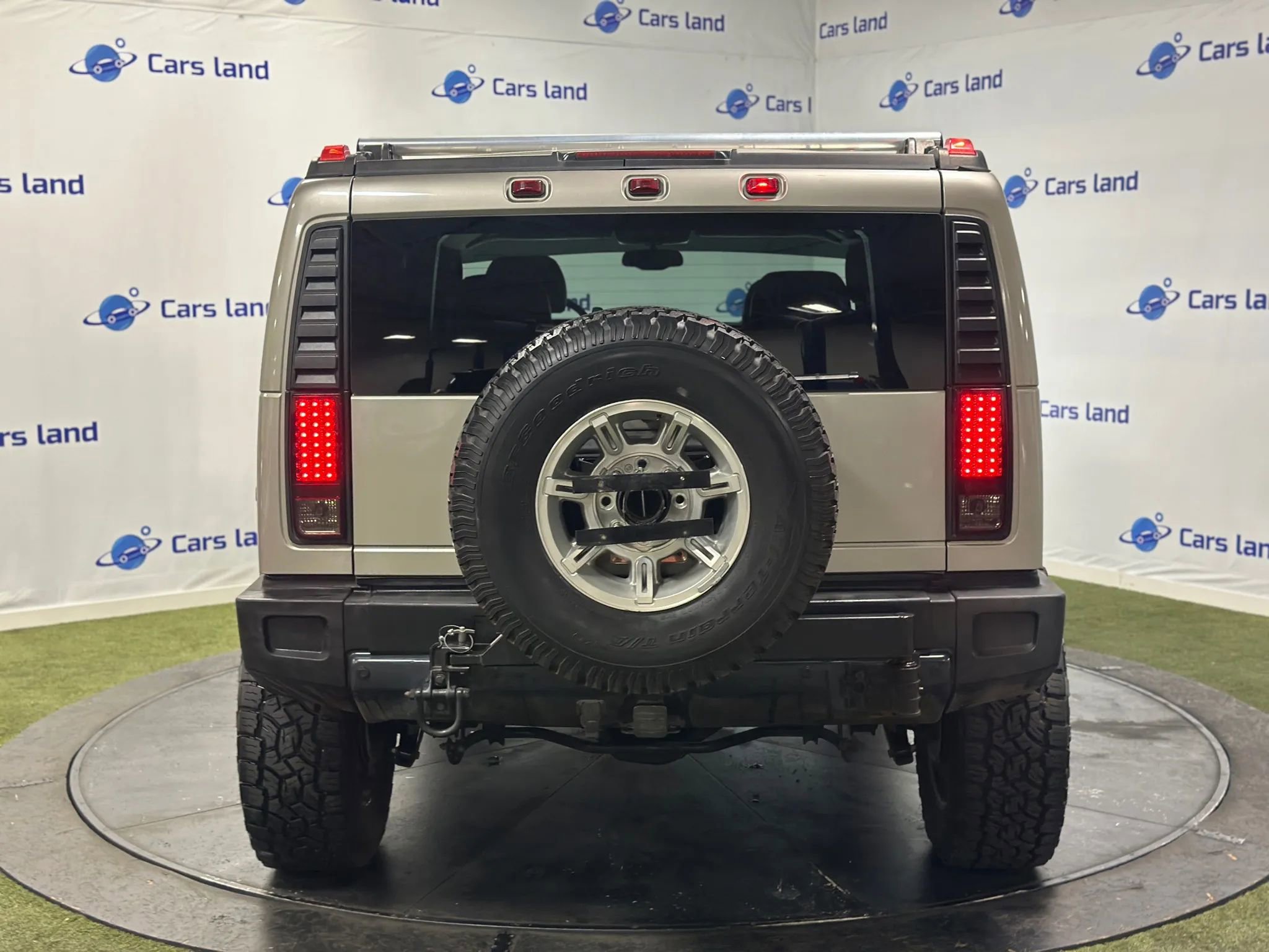 Used 2004 HUMMER H2 Luxury w/ Preferred Equipment Group image 4