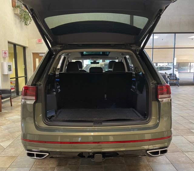 Used 2025 Volkswagen Atlas SEL Premium R-Line image 17
